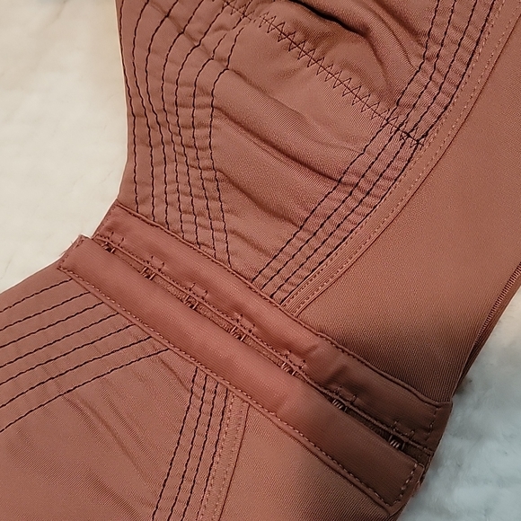 Fabletics Ines Sports Bra - Picture 4 of 6